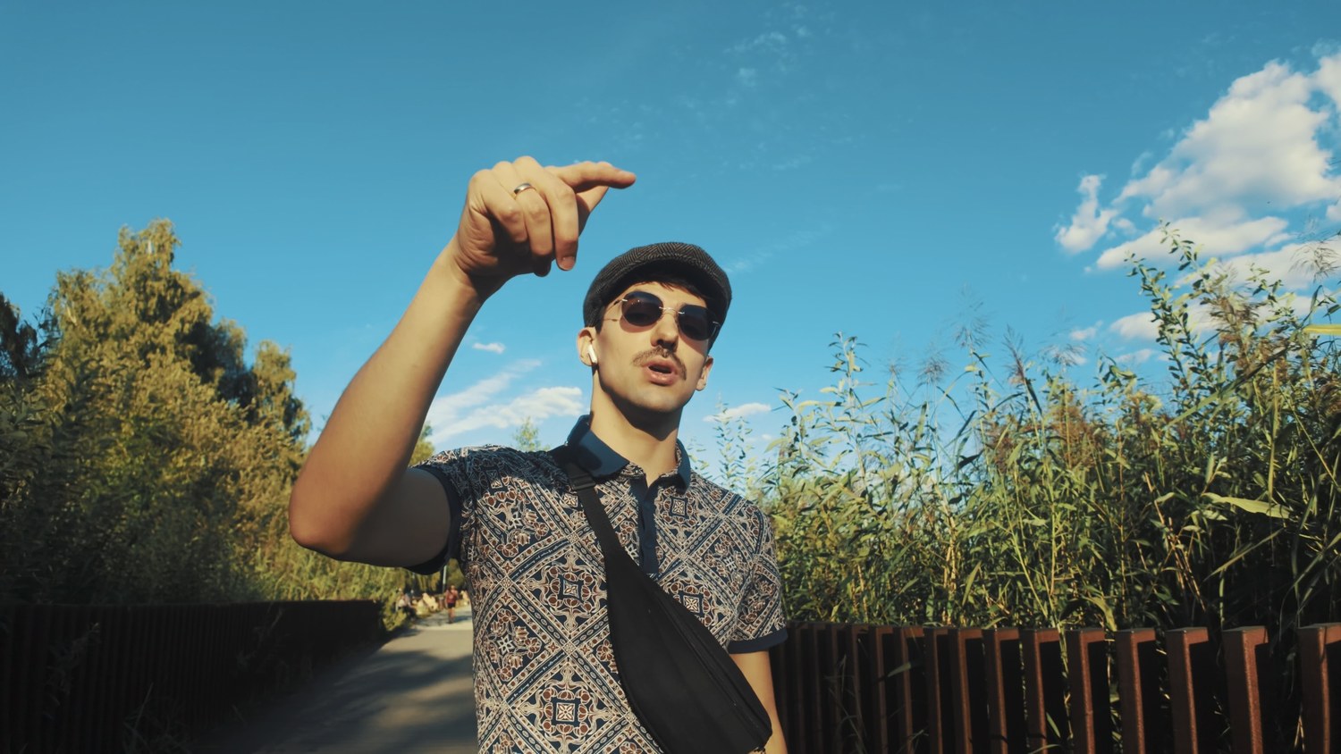 Gros Patapouf dans un clip de rap